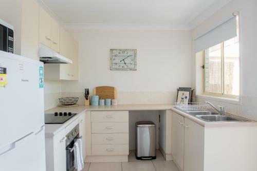 Gold Coast Theme Park Family Villa