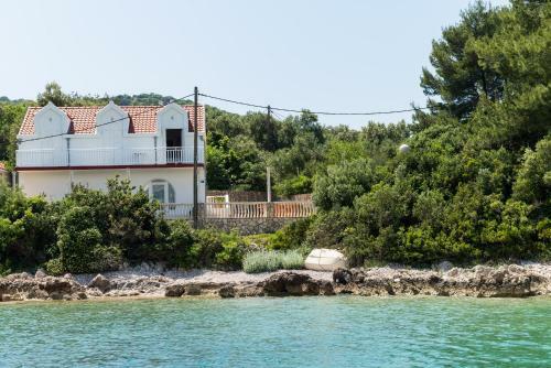 Hostal Holiday Home Macus