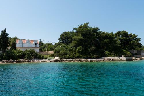 Hostal Holiday Home Macus