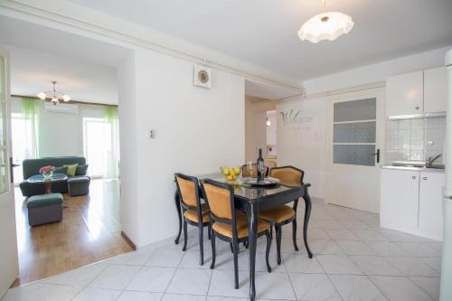 Apartment Mladen