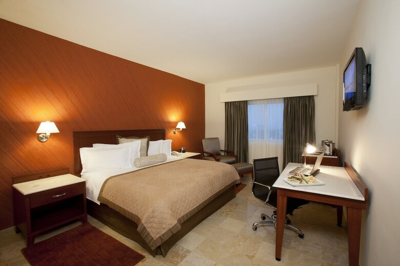 Hotel Wyndham Garden Colima