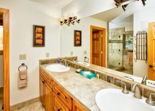 Cottonwood Place Vacation Home