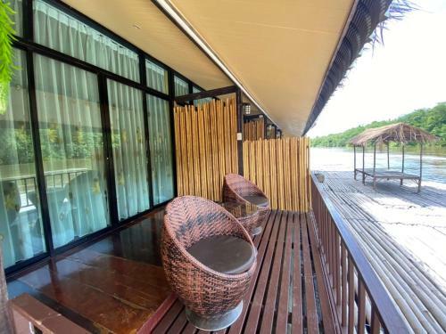 Hotel Binlha Raft