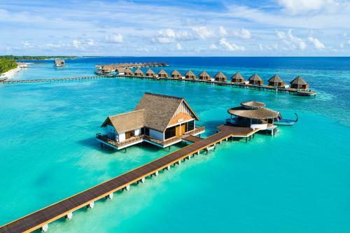 Hotel Mercure Maldives Kooddoo Resort
