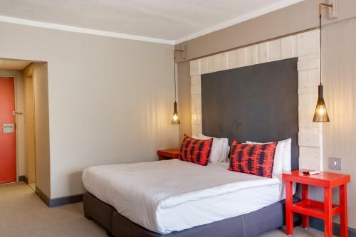 26� South Bush Boho Hotel