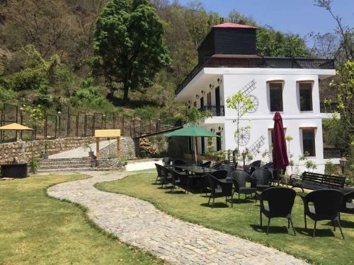 Hotel Shaantam Resorts And Spa