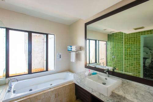 Sabah Beach Villas & Suites