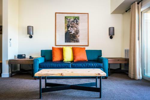 Rush Creek Lodge At Yosemite