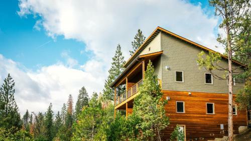 Rush Creek Lodge At Yosemite