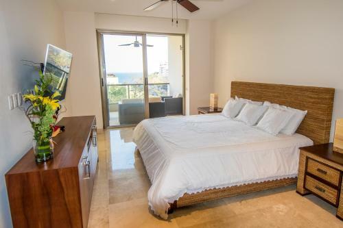 Cosmo Huatulco