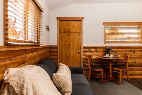 Lodge Pocahontas Cabins