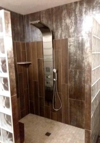 Hotel Diamondstone Guest Lodges