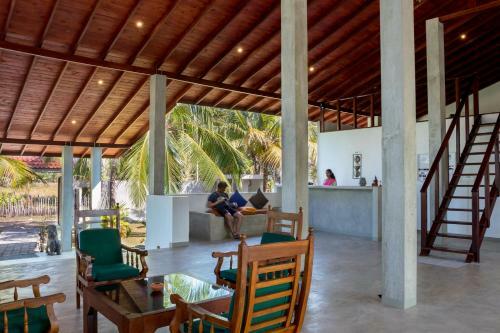 Hotel De Silva Palm Resort