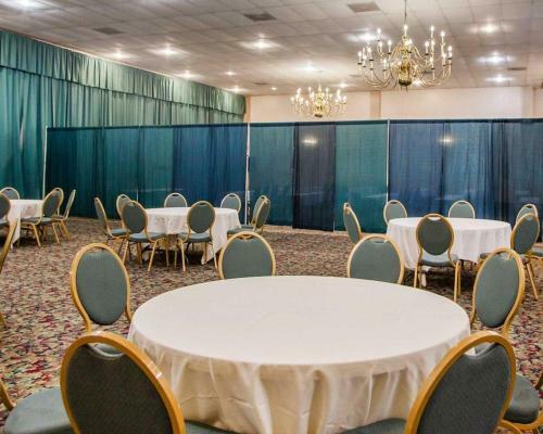 Hotel Parkview Inn And Conference Center