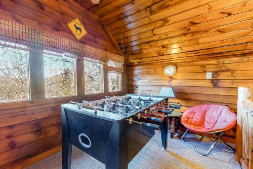 Rich Mountain Bungalow