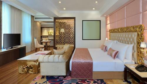 Hotel Radisson Chandigarh Zirakpur