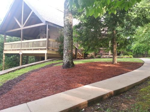 Smokies Edge Chalet
