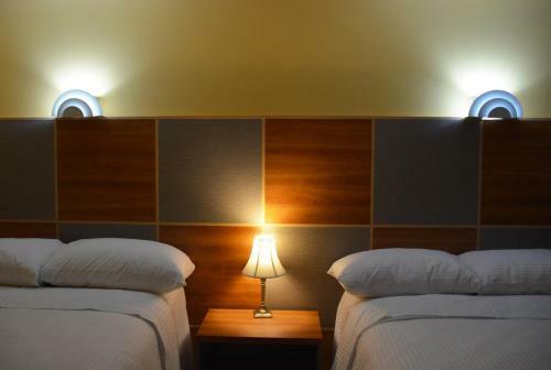 Motel Des Pentes Et Suites