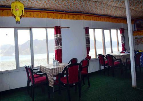 Bed & Breakfast Tih Attic Camp Pangong