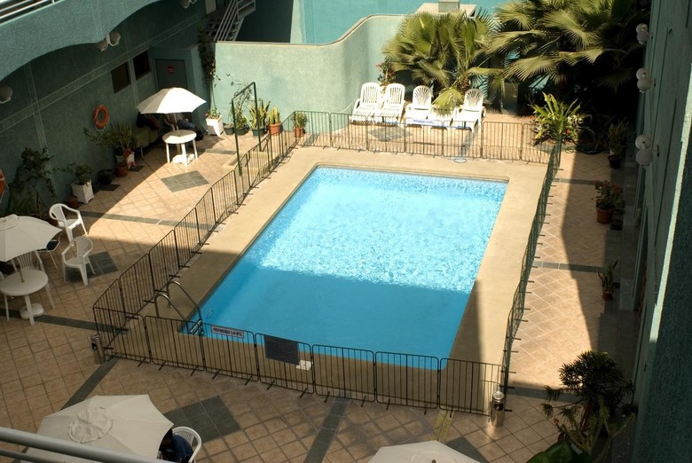 Hotel Barros Arana