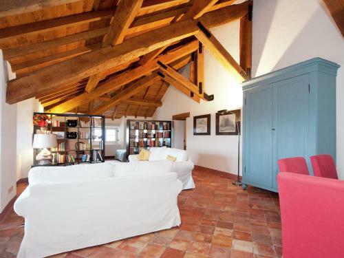 Luxurious Apartment With Garden In Rocca Grimalda