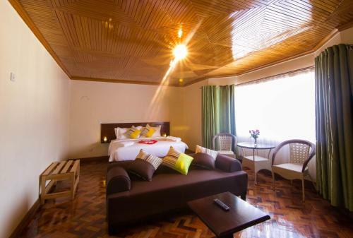 Hostal 215 Karen Garden