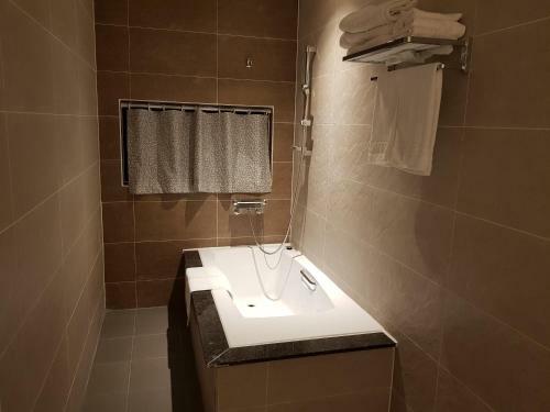 Suntree Hotel