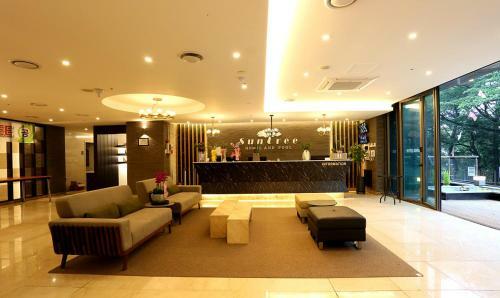 Suntree Hotel