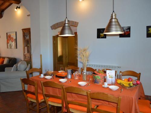 Quaint Villa In Asciano With Swimming Pool