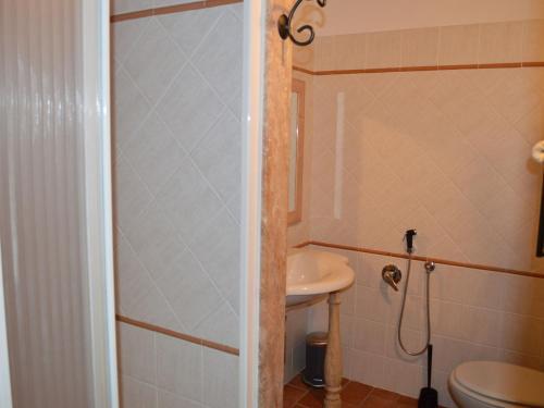Quaint Villa In Asciano With Swimming Pool