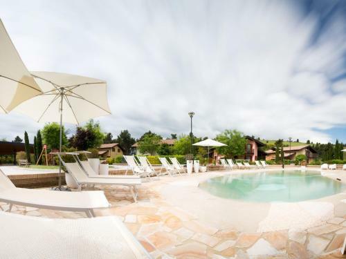 Beautiful Home In San Severino Marche With Pool