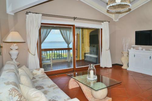 Apartamento Emeraldway Cala Del Faro Luxury On The Beach