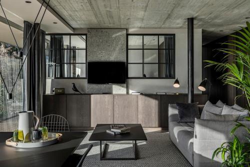 Apartment 7