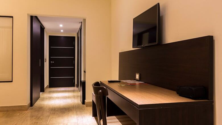 Pirayu Hotel