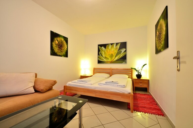Apartamentos Ajo Vienna Garden - Contactless Check-in