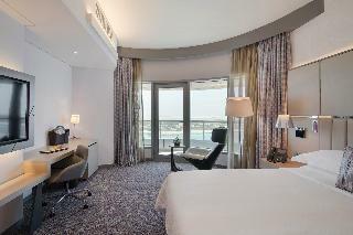 Hotel Pearl Rotana Capital Centre