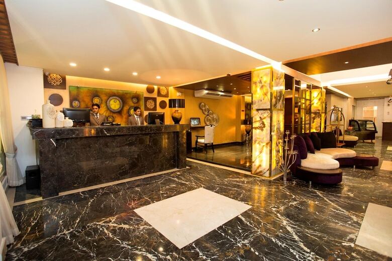 Hotel Monsoon Inn