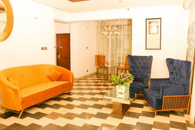 Hotel Monsoon Inn