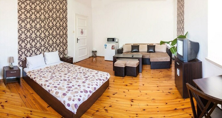 Hostal Galiani Guestrooms