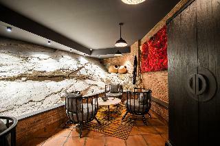 Adamo Hotel