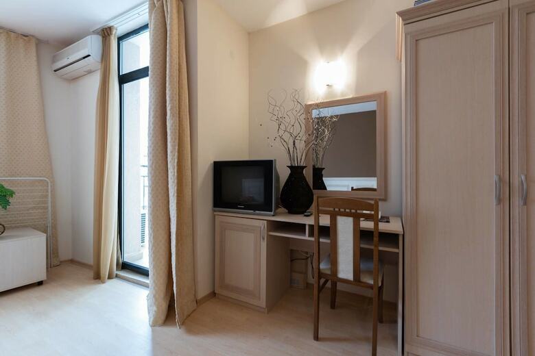 Aparthotel Studio With Balcony & Pool View