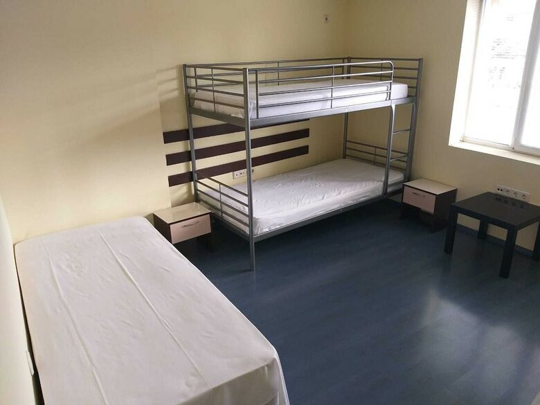 Hostal Happy Hostel