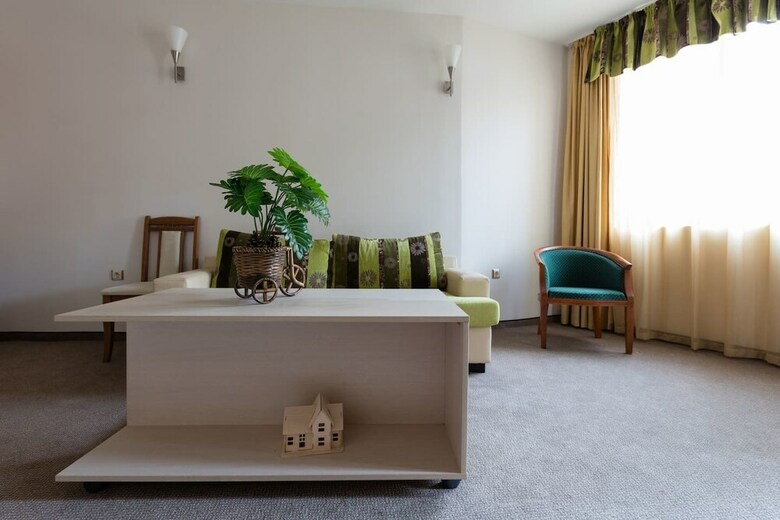 Aparthotel One Bedroom Apartment With Balcony