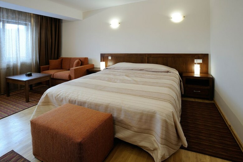 Smilen Hotel And Wellness