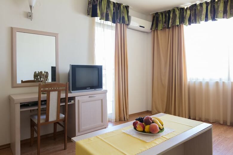 Aparthotel Two Bedroom Apartment With Balcony
