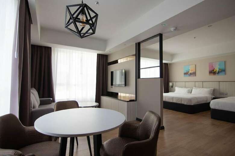 Higher Hotel