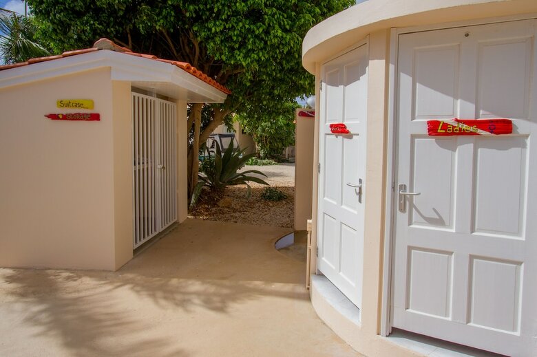 Hamlet Oasis Resort