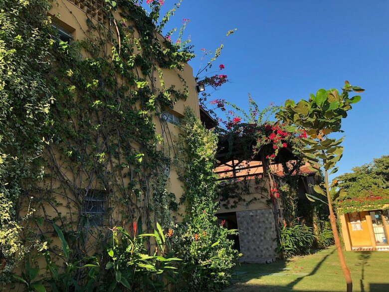 Apartamento Com Piscina A Beira Mar