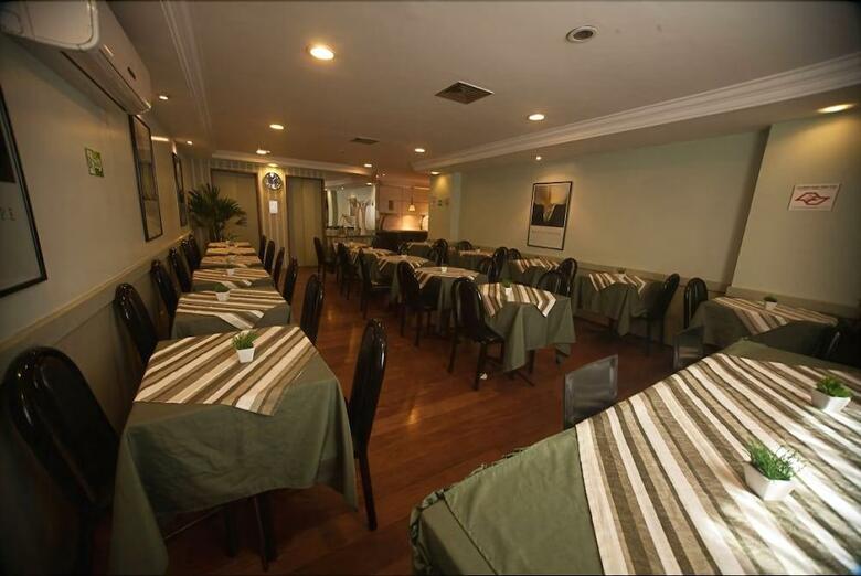Hotel Plaza Apolo