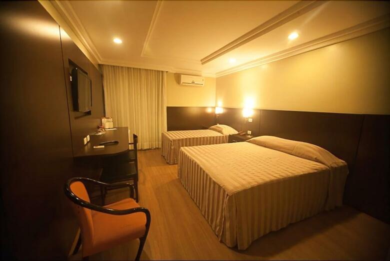 Hotel Plaza Apolo